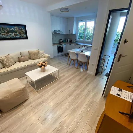 Apartment Patzoo *